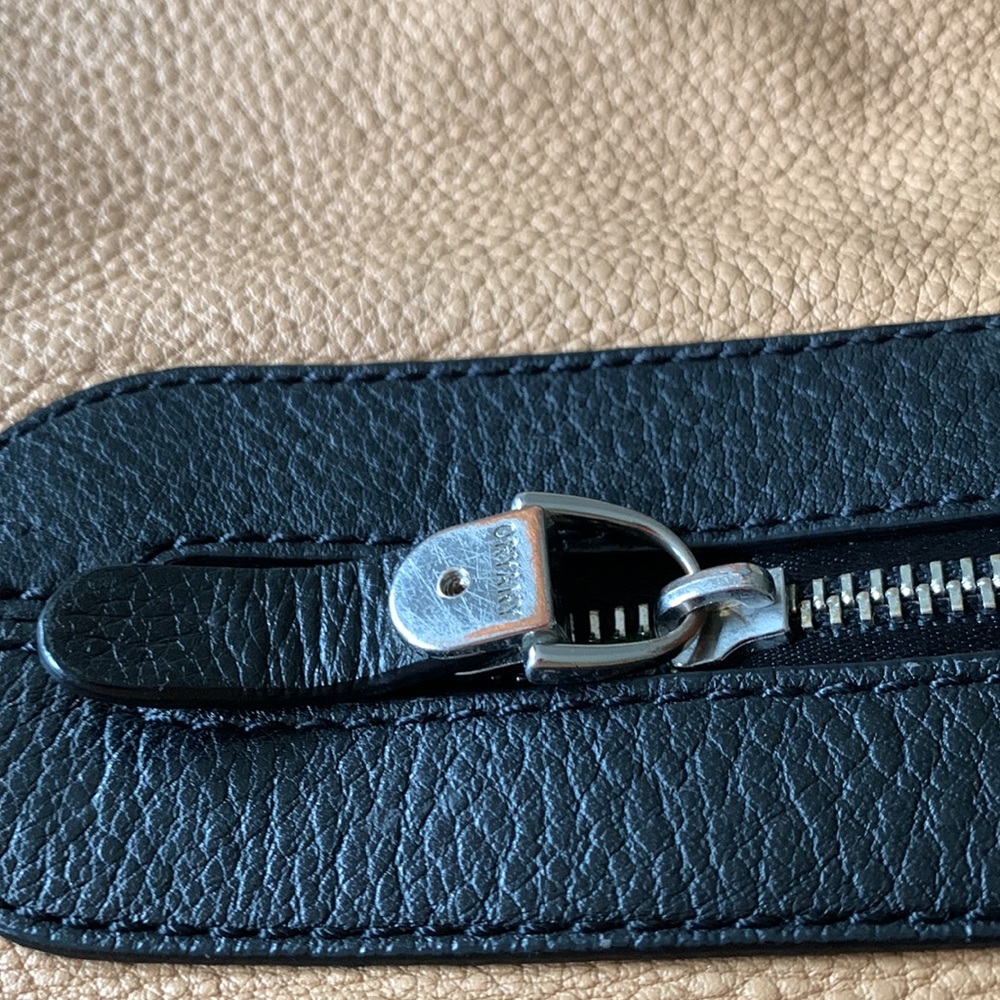 Leather back pack - Picture 9 of 15